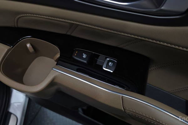 2023 Kia Sorento с пробегом 6 986 км