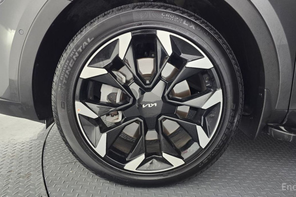 2023 Kia Sorento с пробегом 13 915 км