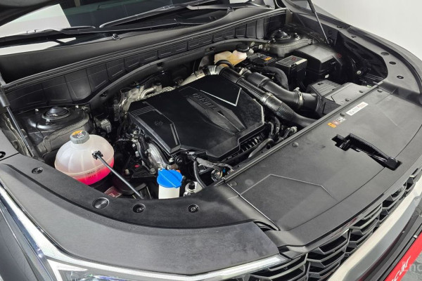 2023 Kia Sorento с пробегом 13 915 км