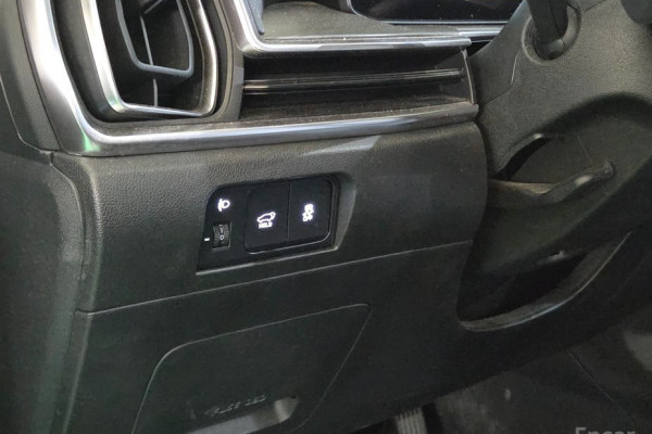 2025 Kia Sorento с пробегом 9 734 км