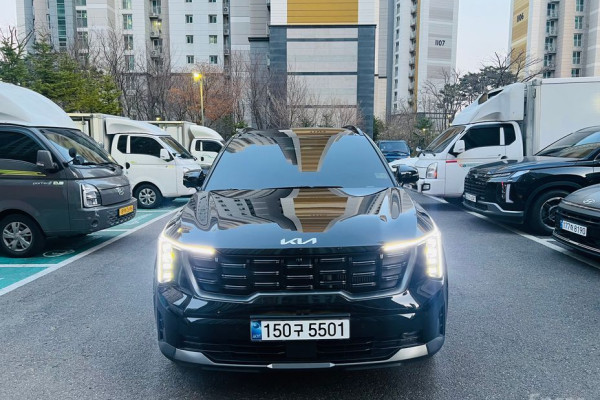 2025 Kia Sorento с пробегом 11 300 км