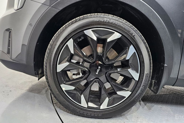 2025 Kia Sorento с пробегом 8 861 км