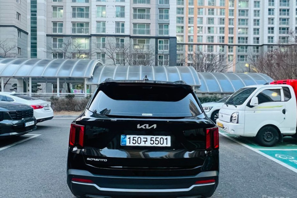 2025 Kia Sorento с пробегом 11 300 км
