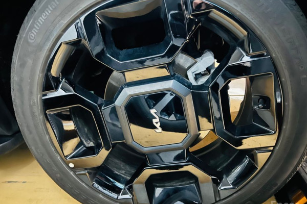 2025 Kia Sorento с пробегом 11 300 км