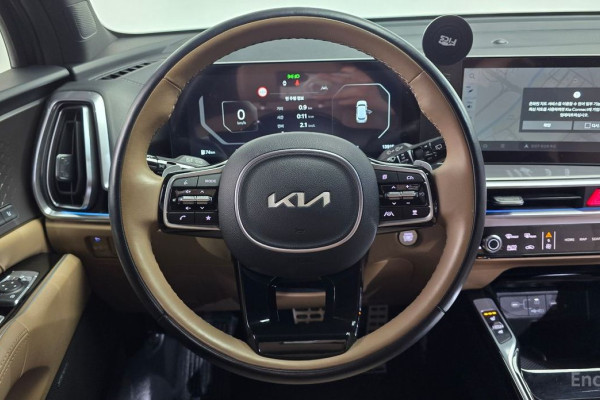 2023 Kia Sorento с пробегом 13 915 км