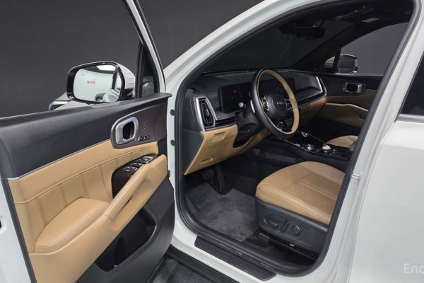 2023 Kia Sorento с пробегом 21 540 км