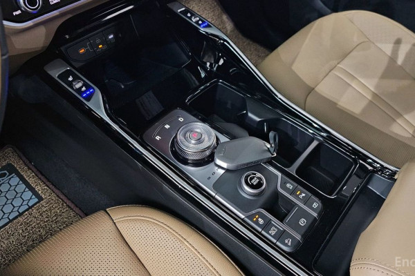 2025 Kia Sorento с пробегом 8 861 км