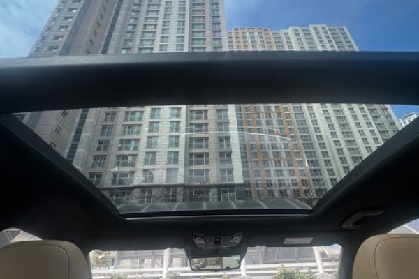 2025 Kia Sorento с пробегом 11 300 км