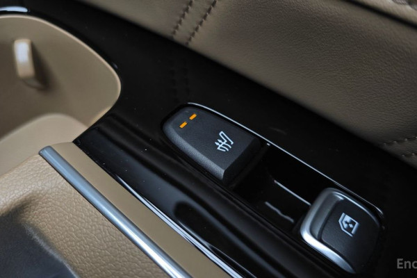 2023 Kia Sorento с пробегом 13 915 км