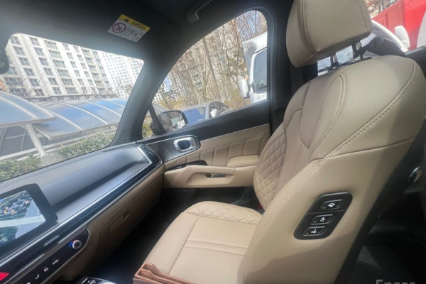 2025 Kia Sorento с пробегом 11 300 км