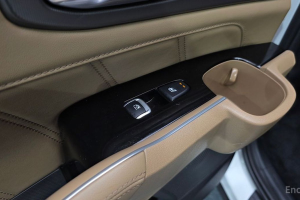 2023 Kia Sorento с пробегом 21 540 км