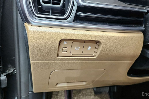 2025 Kia Sorento с пробегом 8 861 км