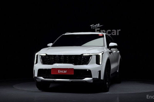 2025 Kia Sorento с пробегом 902 км