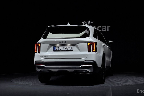 2025 Kia Sorento с пробегом 902 км