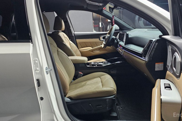2025 Kia Sorento с пробегом 902 км