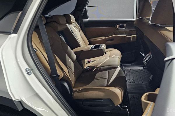 2025 Kia Sorento с пробегом 902 км