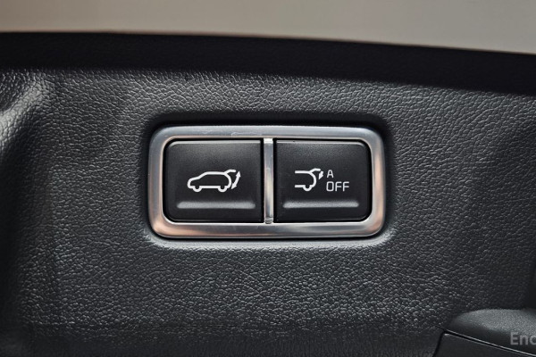 2025 Kia Sorento с пробегом 902 км