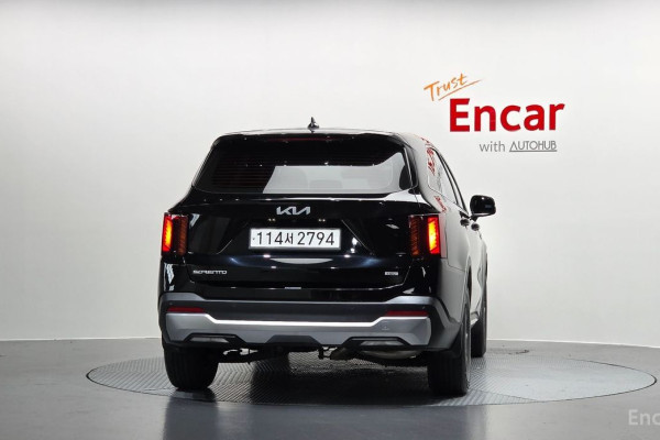 2023 Kia Sorento с пробегом 15 618 км