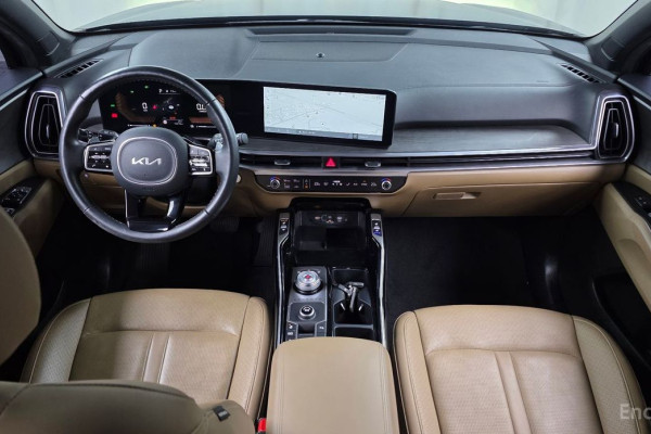 2023 Kia Sorento с пробегом 15 618 км