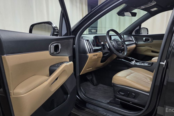 2023 Kia Sorento с пробегом 15 618 км