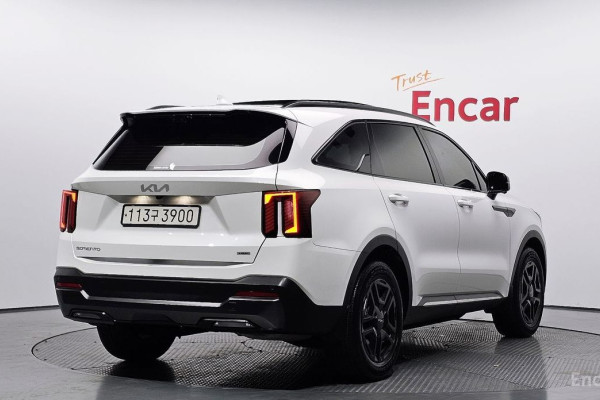 2024 Kia Sorento с пробегом 23 794 км