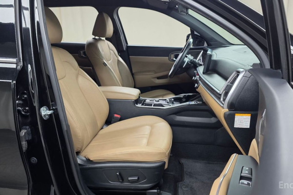 2023 Kia Sorento с пробегом 15 618 км