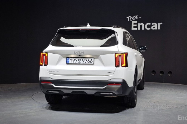 2024 Kia Sorento с пробегом 16 908 км