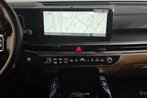 2023 Kia Sorento с пробегом 18 063 км