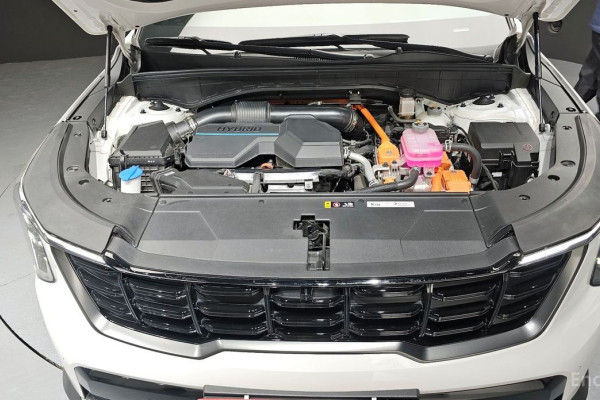 2024 Kia Sorento с пробегом 16 908 км