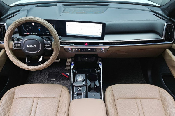 2024 Kia Sorento с пробегом 16 908 км