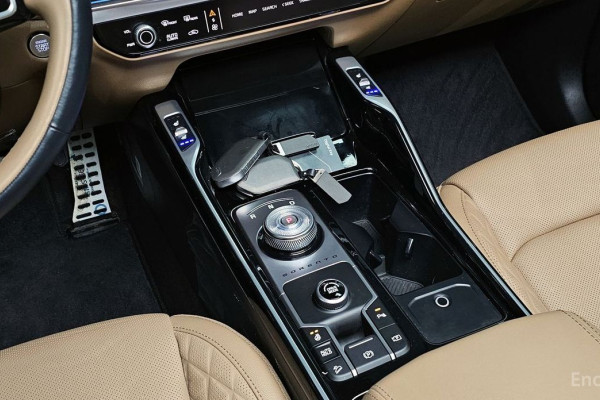 2024 Kia Sorento с пробегом 23 794 км