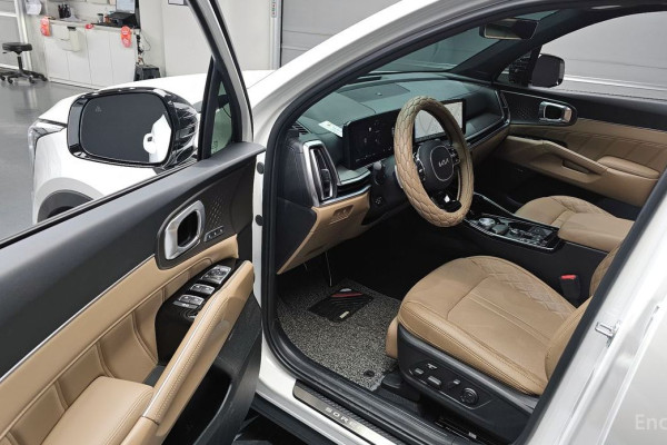 2024 Kia Sorento с пробегом 16 908 км