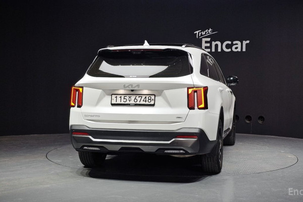 2024 Kia Sorento с пробегом 21 754 км