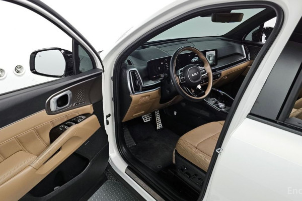 2024 Kia Sorento с пробегом 23 794 км