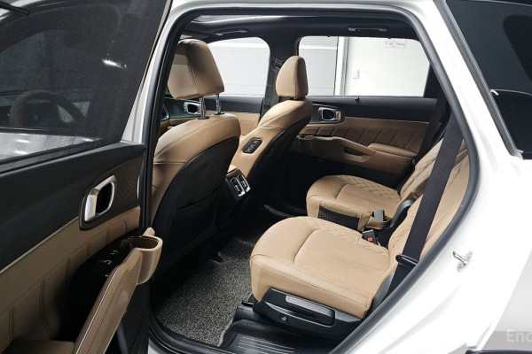 2024 Kia Sorento с пробегом 16 908 км