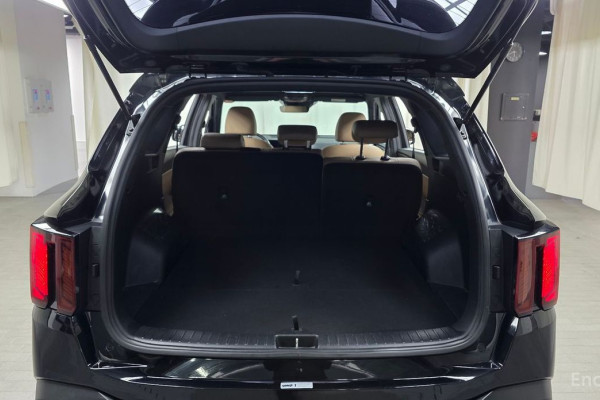 2023 Kia Sorento с пробегом 15 618 км