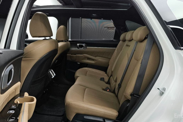 2024 Kia Sorento с пробегом 23 794 км