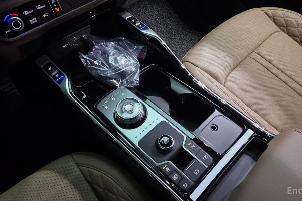 2023 Kia Sorento с пробегом 10 680 км