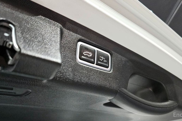 2024 Kia Sorento с пробегом 23 794 км