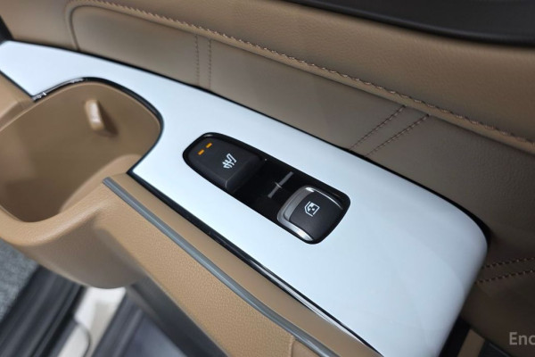 2023 Kia Sorento с пробегом 10 680 км