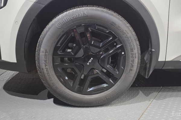 2024 Kia Sorento с пробегом 16 617 км