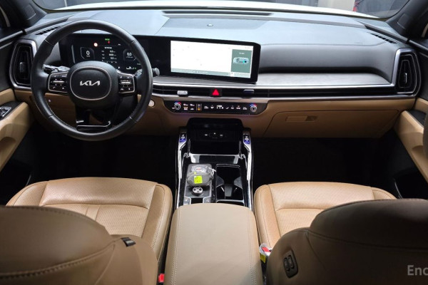 2023 Kia Sorento с пробегом 25 975 км