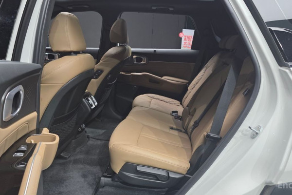 2024 Kia Sorento с пробегом 16 617 км