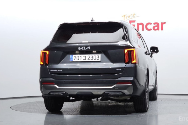 2024 Kia Sorento с пробегом 25 357 км