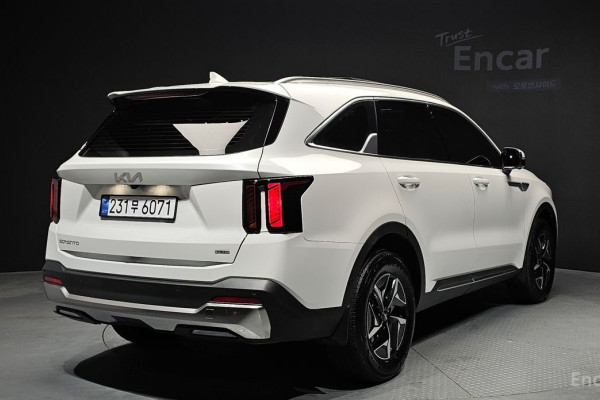 2025 Kia Sorento с пробегом 552 км
