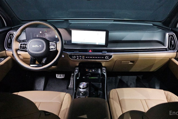 2023 Kia Sorento с пробегом 15 576 км