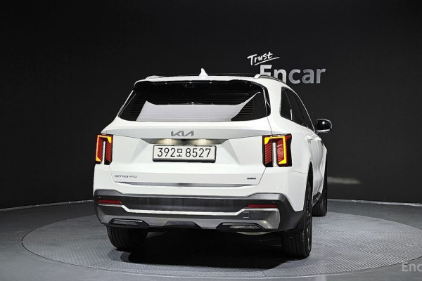 2024 Kia Sorento с пробегом 28 143 км