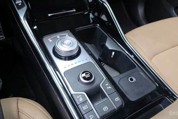 2024 Kia Sorento с пробегом 17 096 км