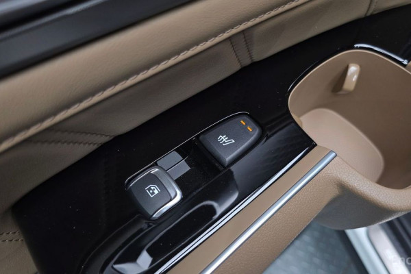 2024 Kia Sorento с пробегом 16 617 км