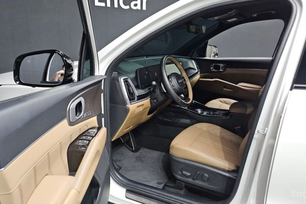 2023 Kia Sorento с пробегом 15 576 км